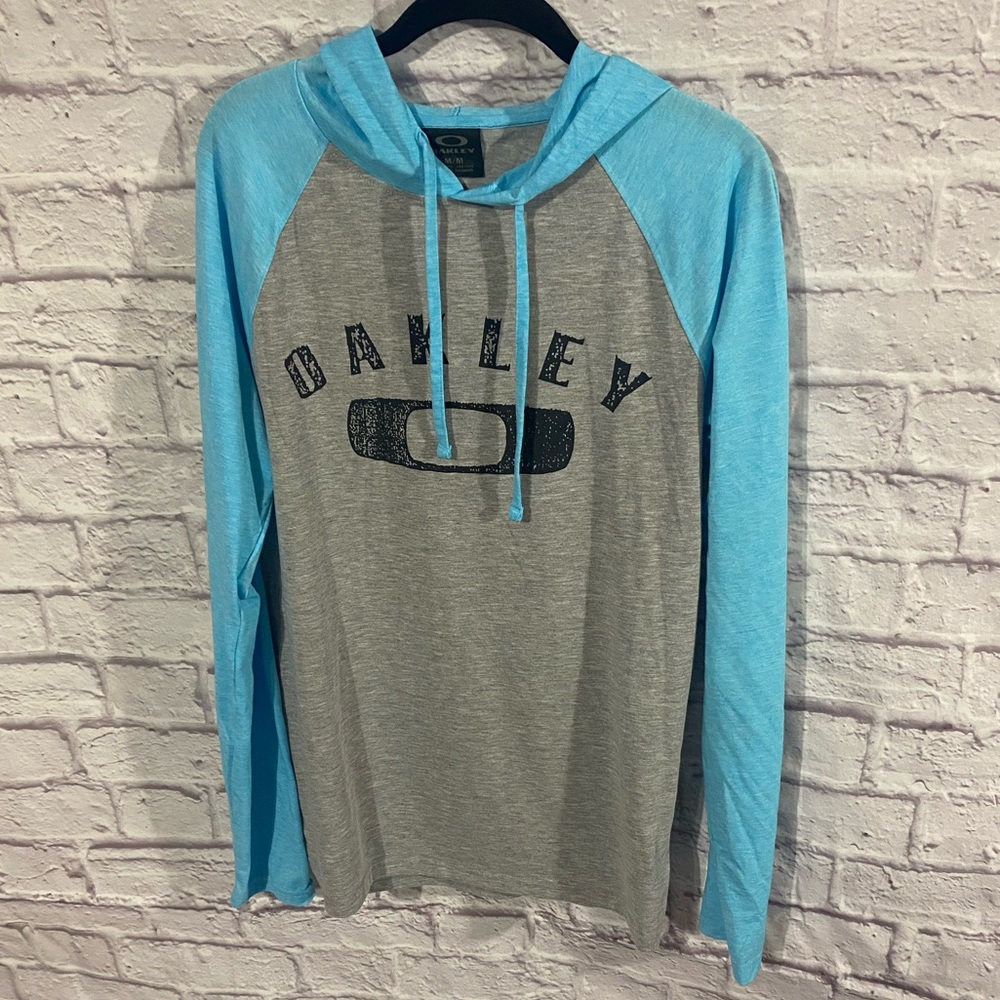 Men’s Oakley Long Sleeve Hooded Shirt